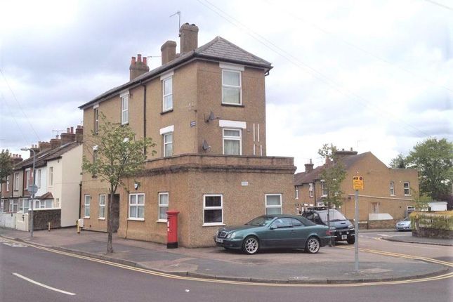 Thumbnail Flat to rent in Hertford House, Sutton Road, Watford