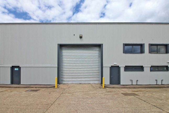 Thumbnail Warehouse to let in Cartwright Road, Stevenage