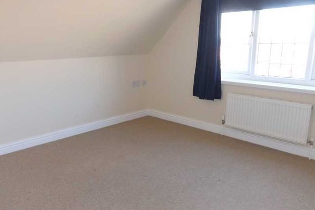 Bungalow to rent in Occupation Close, Barlborough, Chesterfield