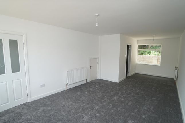 86, Summerbridge Crescent, Bradford photo 2