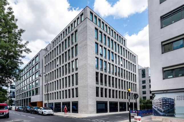 Office to let in 80 Charlotte Street, London