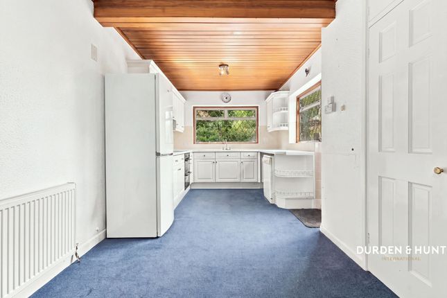 35 Hambro Avenue, Rayleigh photo 4