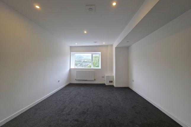 Flat 5, 52 Ystrad Road, Ton Pentre photo 2
