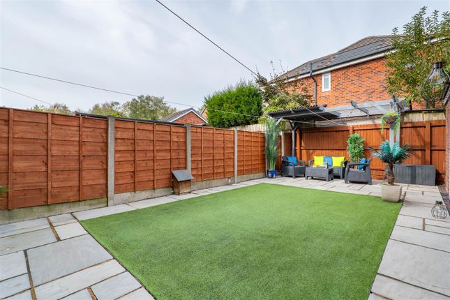 22, Langdale Avenue, Leyland photo 4