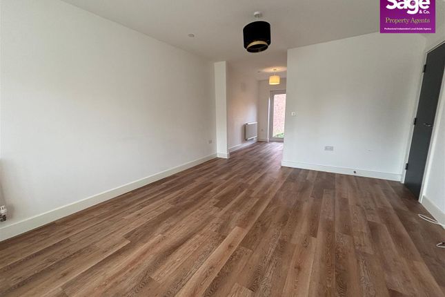 151, Bessemer Drive, Newport photo 3