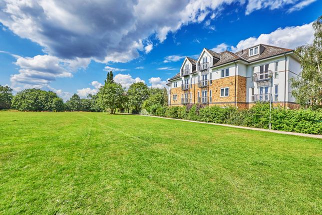Flat for sale in St. James Court, Park View Close, St. Albans, Hertfordshire