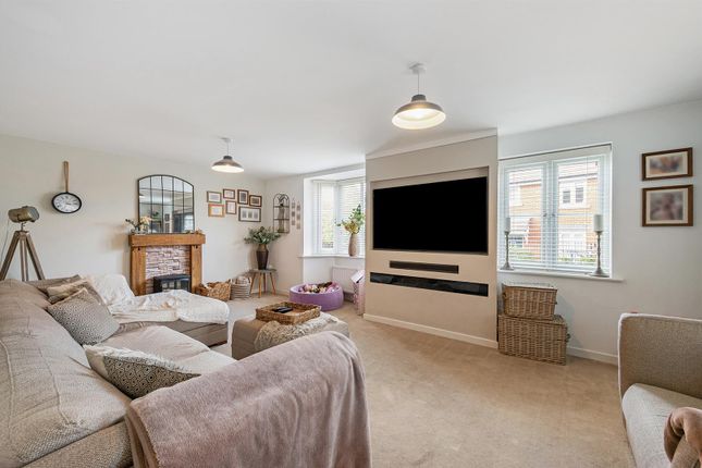 Drummond Road, Andover photo 3