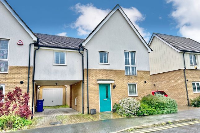 Detached house for sale in Woodside Close, Grays