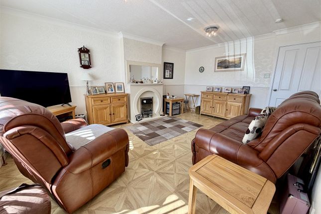172, Sandgate Drive, Leeds photo 2