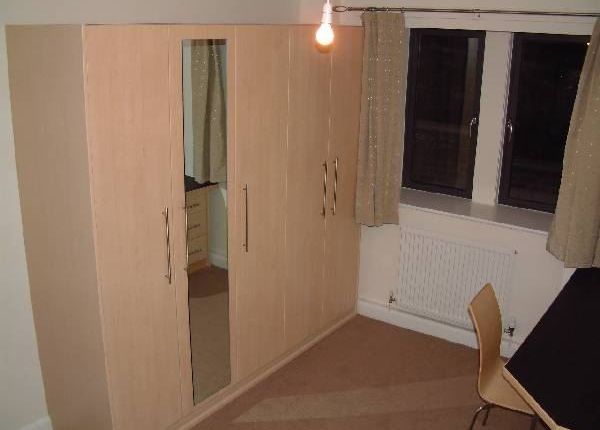 Shared accommodation to rent in Carmine House, Kirkstall Lane, Leeds