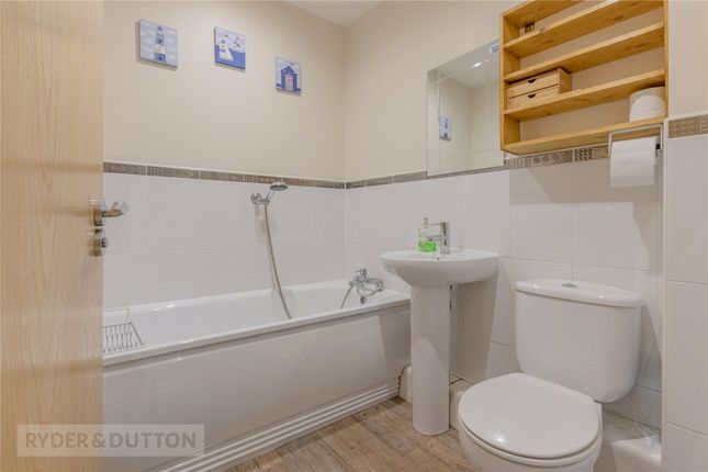 Flat for sale in Bryndlee Court, Holmfirth, West Yorkshire