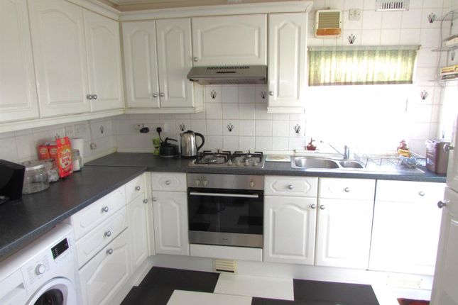 Mobile/park home for sale in Little Meadows, Woodside, Luton