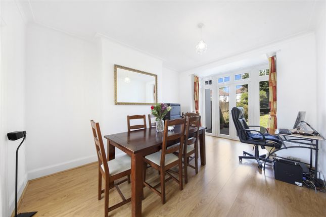 20, Hall Lane, London photo 4