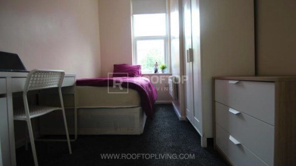 25, Moorland Avenue, Leeds photo 5