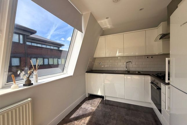 14 Hayley House,, London Road, Berkshire photo 3