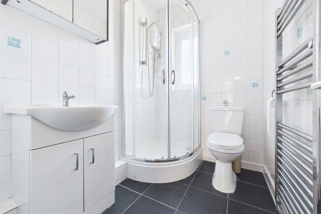 12A,, Orchard Close, Gloucester photo 4