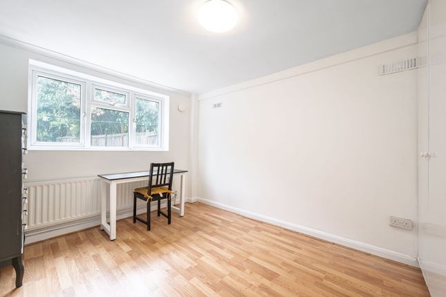 Holden Road, N12, Woodside Park photo 4