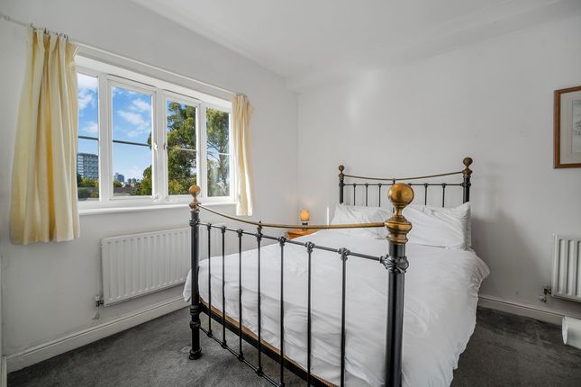 Flat Flat 7, 50, Kelly Avenue, London photo 4