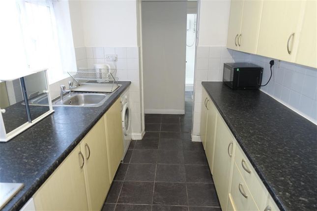 4 bed shared accommodation to rent in Costa Street, Middlesbrough TS1