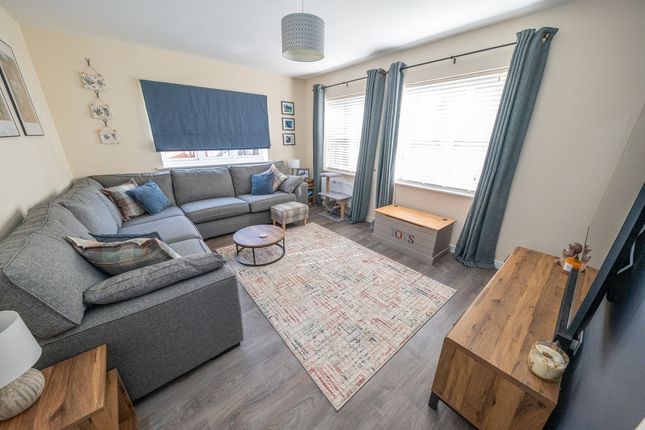 21, Carpenters Way, Denmead photo 2