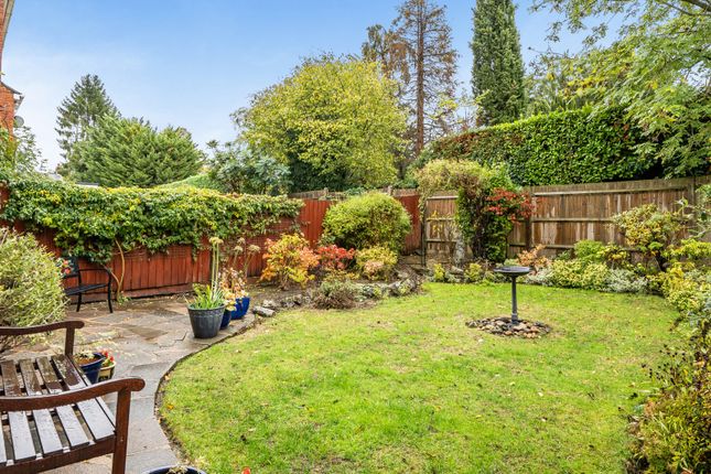 Bentinck Close, Buckinghamshire photo 4