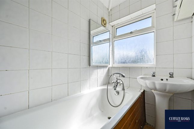 End terrace house for sale in Bilton Road, Perivale, Middlesex