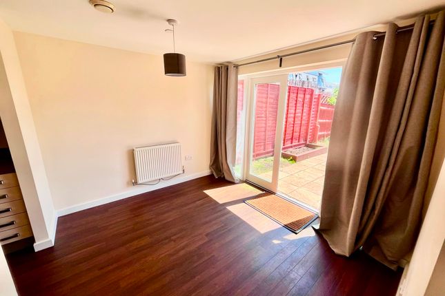 16 North Crawley Road, Newport Pagnell photo 5