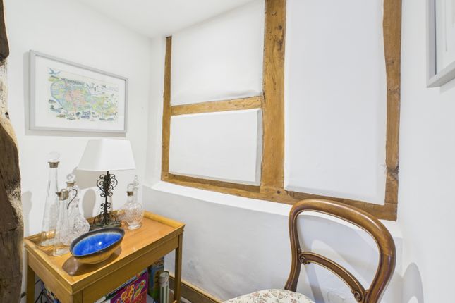 Cam01791G0-Pr0189-Still010