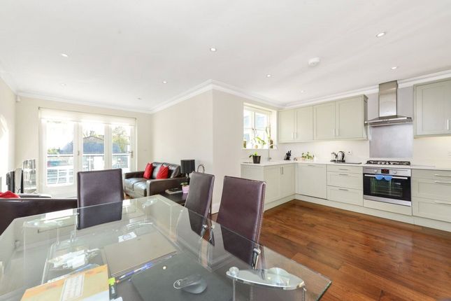 Flat for sale in The Grove, London