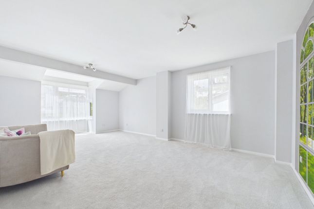 12, Two Acre Close, Paignton photo 4