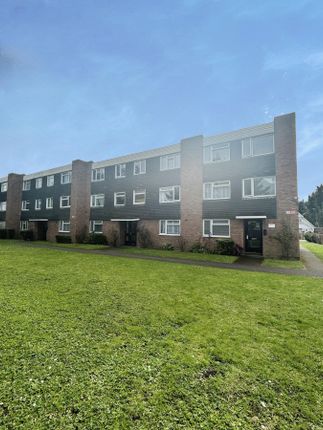 Thumbnail Flat to rent in Hill Rise, Langley