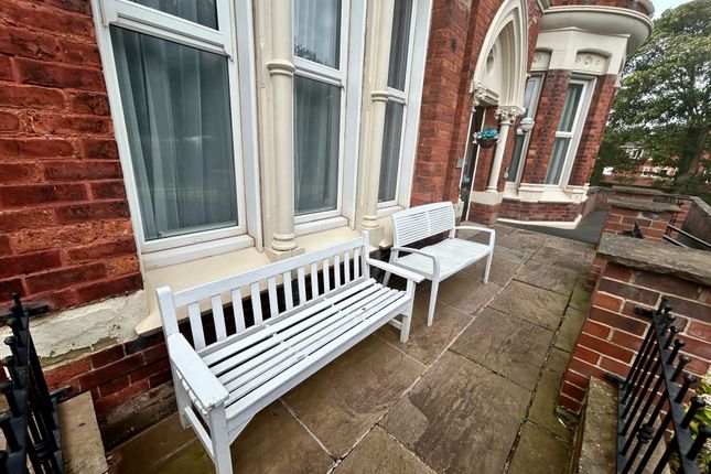 Park Crescent, Southport photo 3