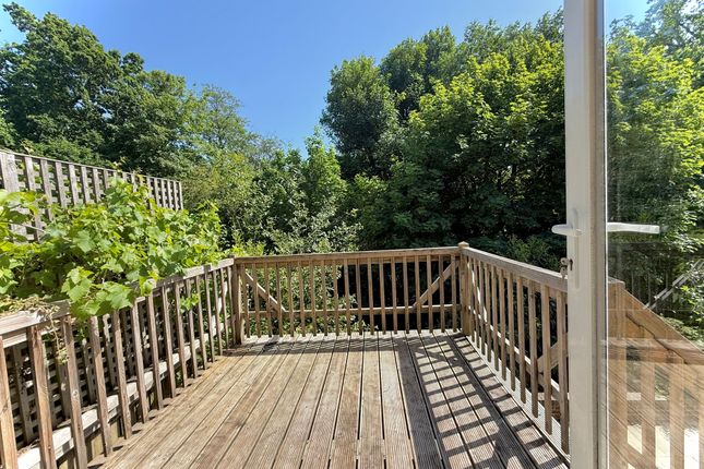 51 Coniston Avenue, Tunbridge Wells photo 2