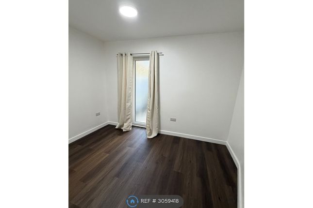 Brook Drive, London photo 4