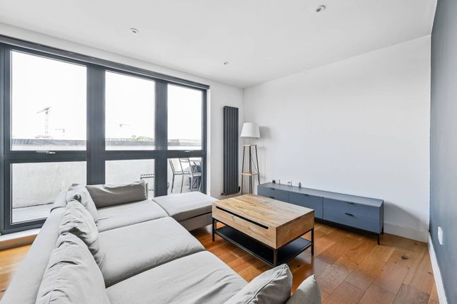 Thumbnail Flat to rent in Hanover House, Plumstead, London