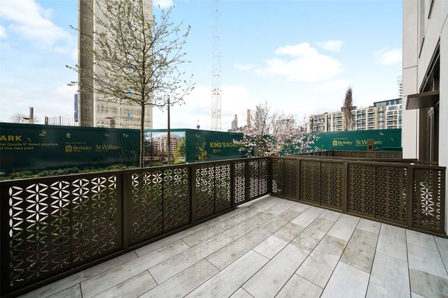 80 Saxon House, 1, Parkland Walk, London photo 4