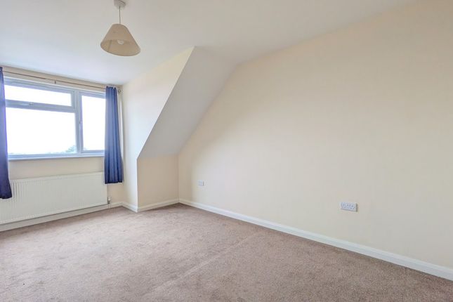 Flat 2, 6a Windmill Parade, 163 -183 Old Shoreham Road photo 4