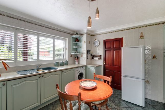 20, Studley Crescent, Longfield photo 4