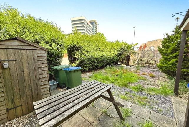 Room 2 50 Terminus Terrace, Southampton, Southampton photo 5