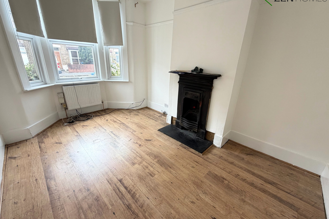 28 Siddons Road, Croydon photo 2
