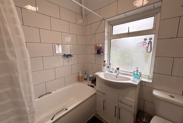 154, Vernon Road, Feltham photo 5