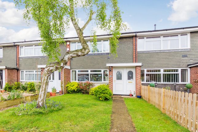 Terraced house for sale in Montrose Avenue, Datchet