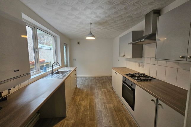 5 Westbury Street, Swansea photo 5