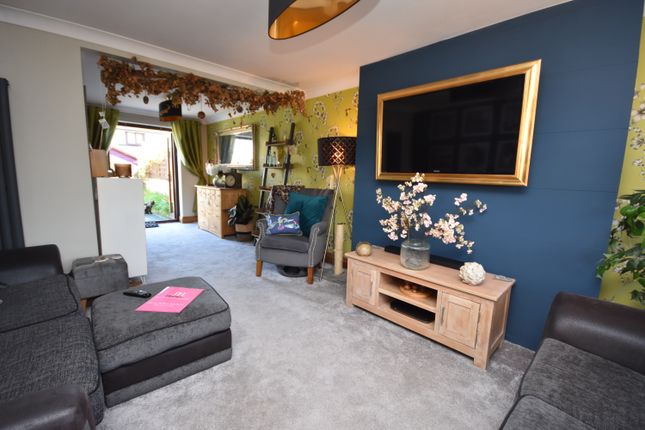 21, Leece Drive, Dalton-in-Furness photo 3