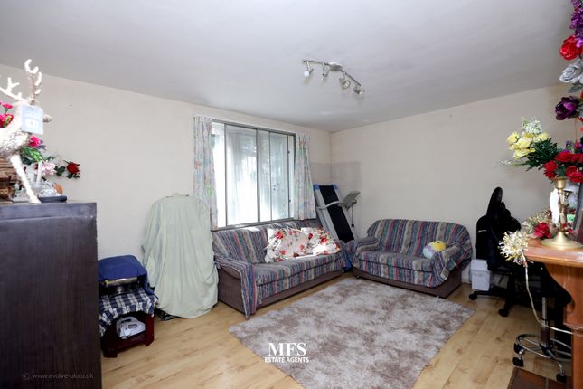 Flat for sale in Norwood Close, Southall