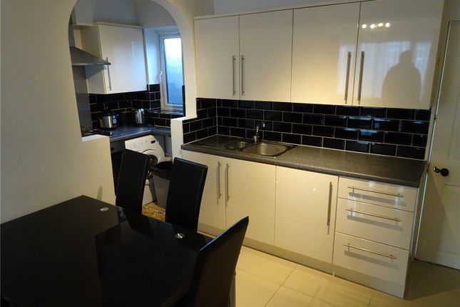 7, Birchway, Middlesex photo 2