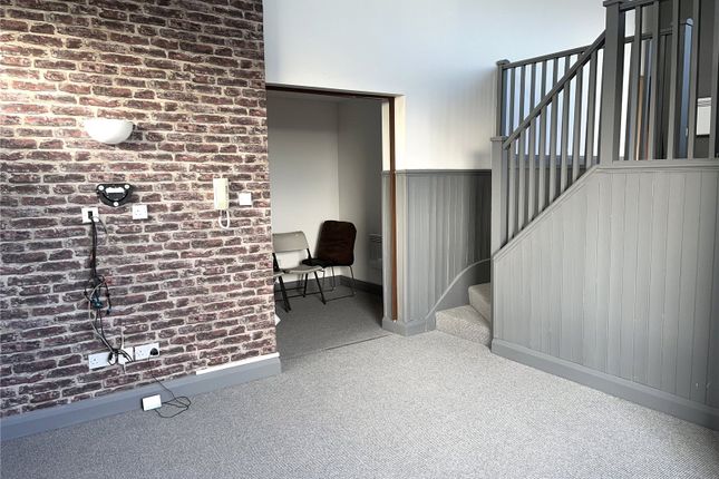 Property photo 9 of 14. Picture No. 30