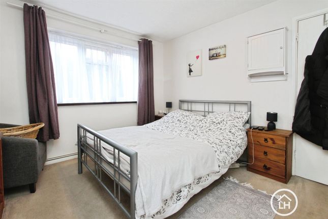 3, Callaways Lane, Sittingbourne photo 4