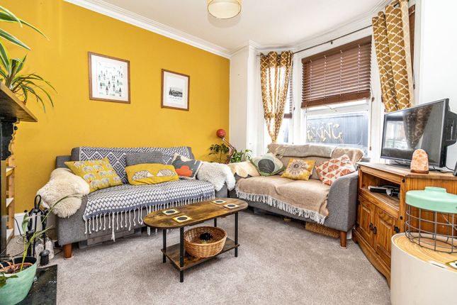 113 Eastfield Road, Southsea photo 4