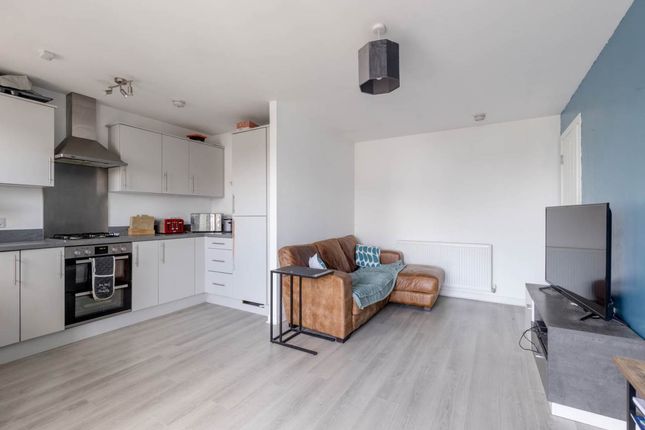 8 (Flat 14), Dauline Road, Dauline Road photo 4